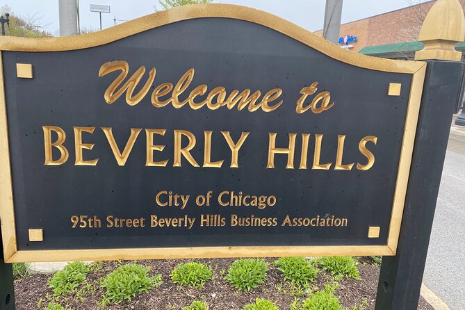 Small-Group Tour of Chicago Neighborhoods: North and South Side - Hyde Park and the University of Chicago: the city in one neighborhood