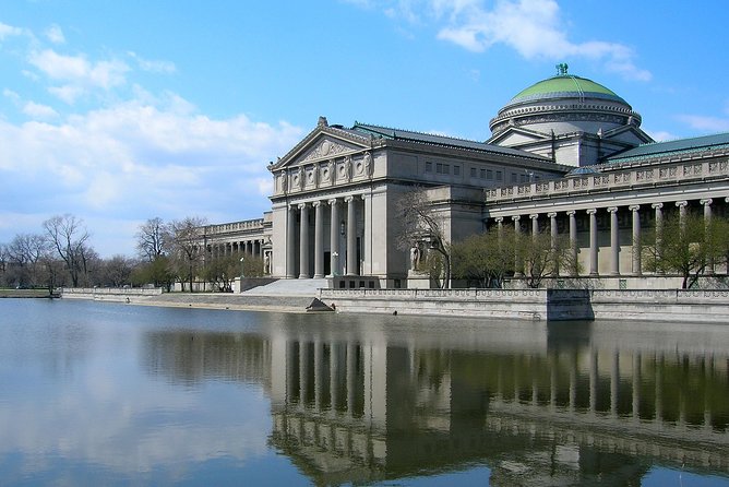 The Devil in the White City: A Haunting History Tour - Starting at Congress Plaza: why the meeting point matters