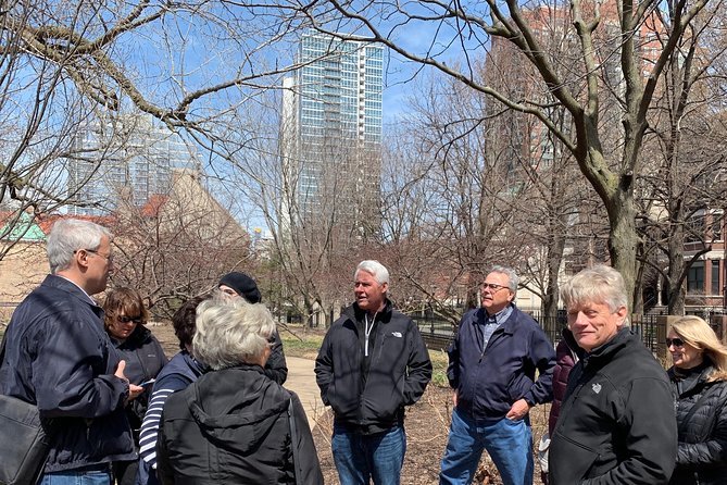 Walking Tour: Chicago's Prairie Ave Dist. - Street of the Elite - Glessner House Museum: elite life in one carefully designed home