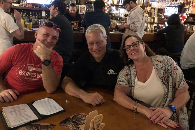 Walking Tour: Historic Chicago Pubs in River North and the Loop - Walking, the Chicago L, and transit tickets that reduce hassle